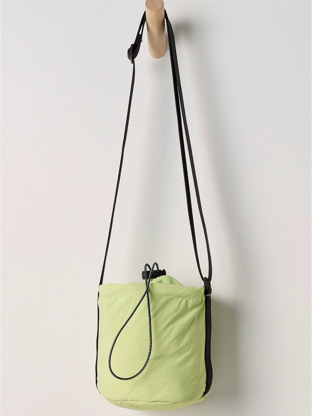 Dusk to Dawn Quencher Sling Bag $68 Whipped Lime NWT
